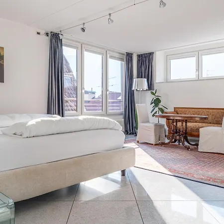 Apartment Artist House