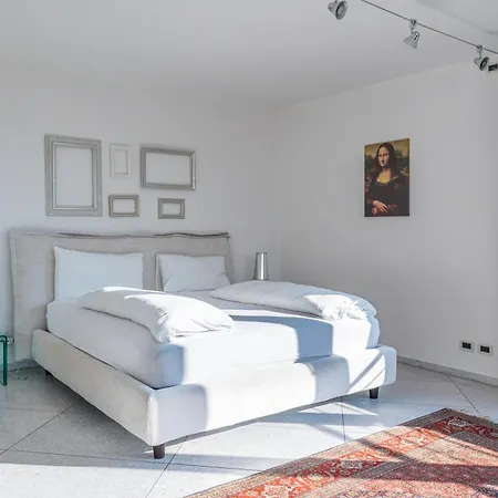 Artist House