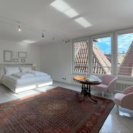 Artist House *